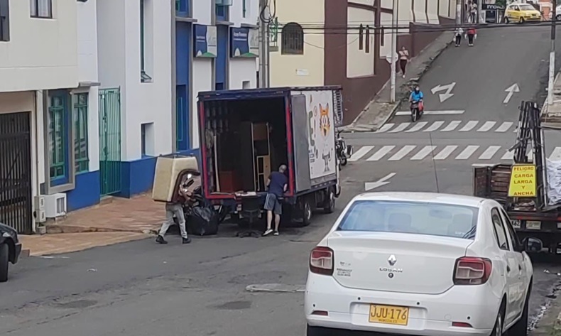 el traste dentro