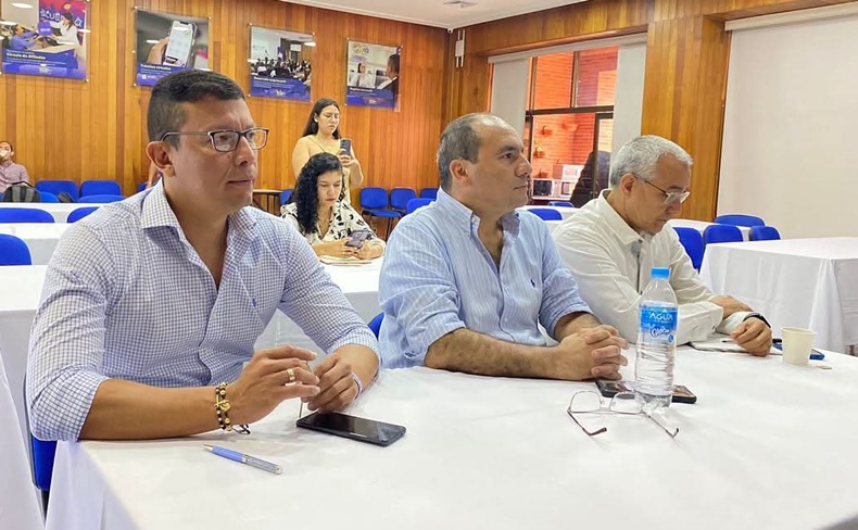 molina retrocede