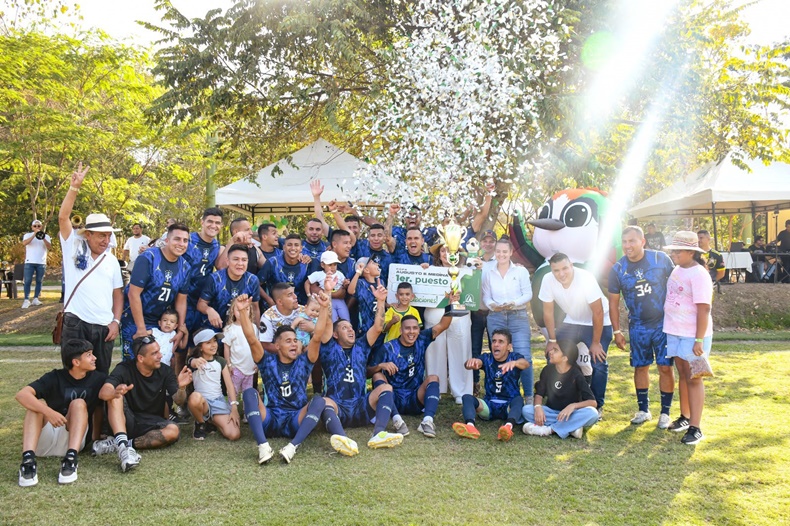 futlbol dentro