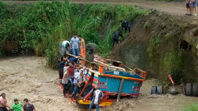 Bus escalera accidente