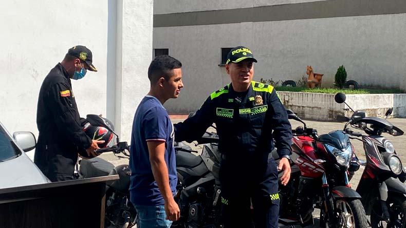 Motocicleta recuperada estudiante
