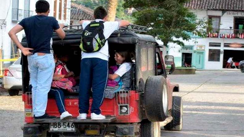 Transporte escolar Piedras