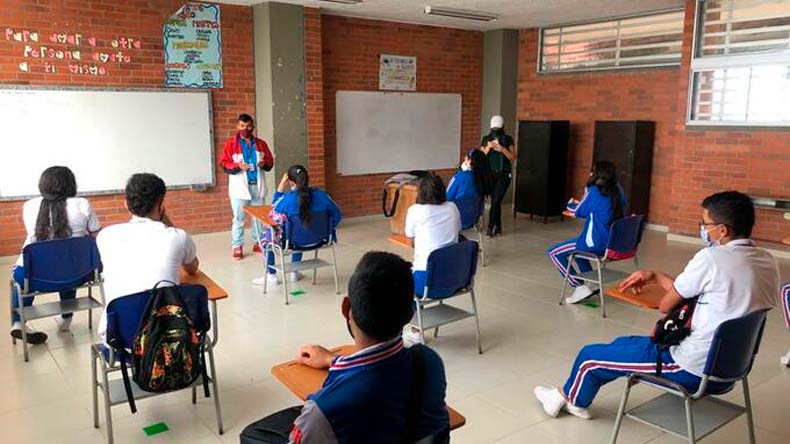 Clases Presenciales 18 1 22