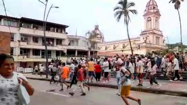 Batalla campal en Chaparral