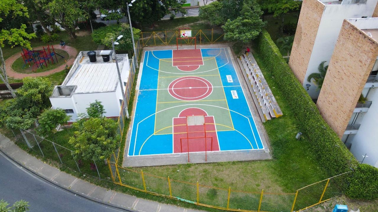 IMAGEN 2 PUBLIRREPORTAJE POLIDEPORTIVOS