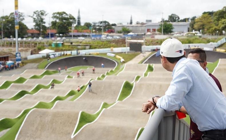 pista bicicross adentro