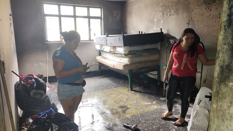 adentro incendio