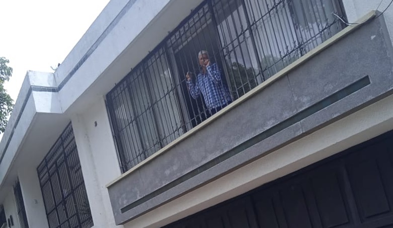 el vecino malo