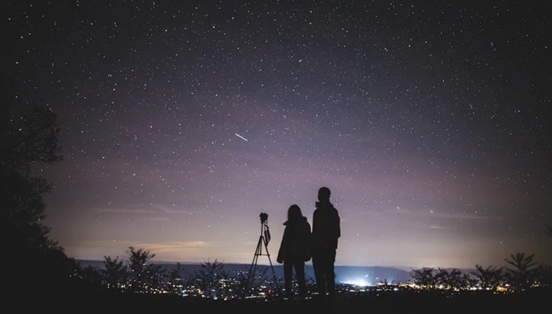 Lluvia de estrellitas