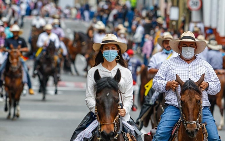 cabalganta en ibagué 1