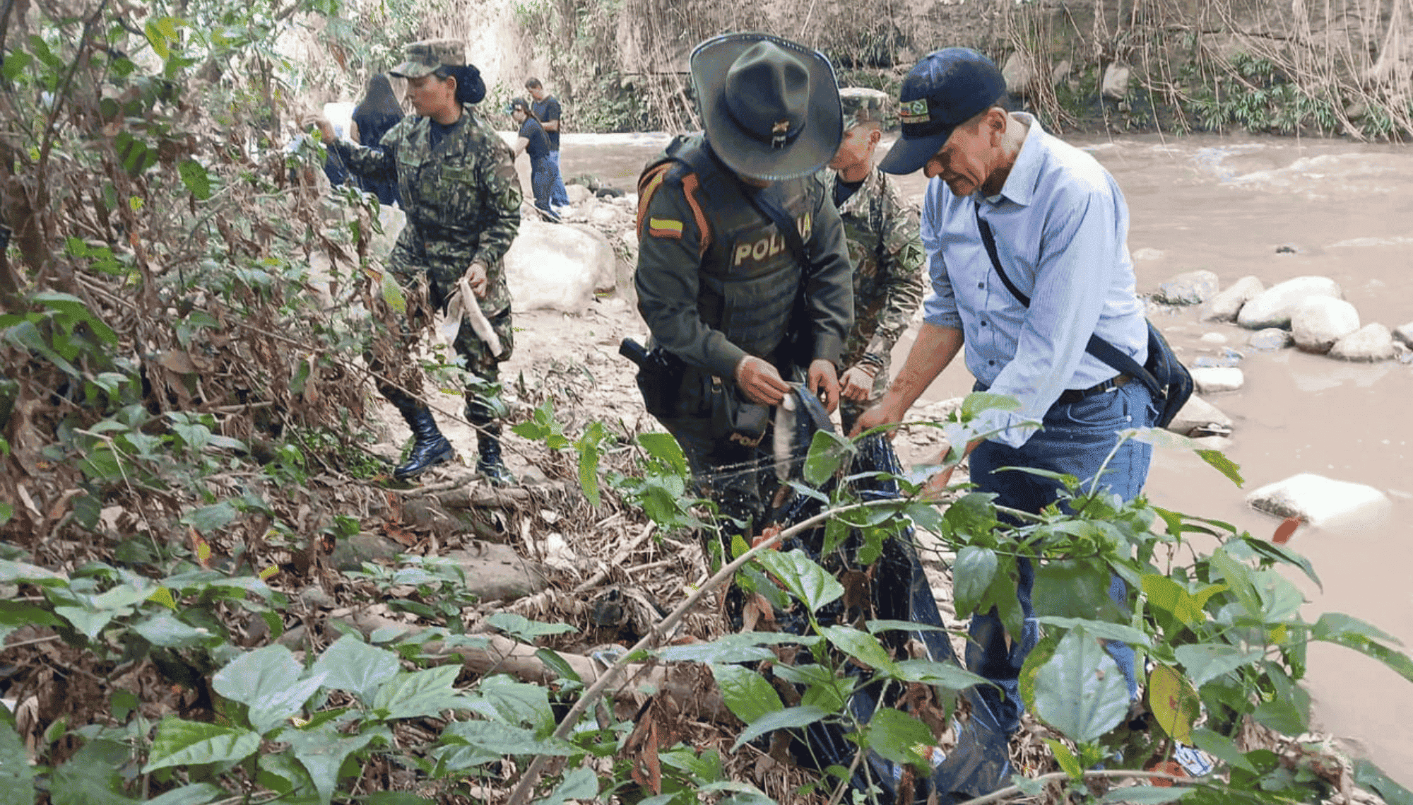 Rio ibague limpiezaa MA