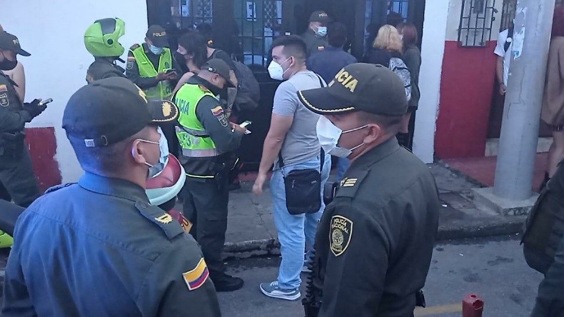 Comparendos en el toque de queda