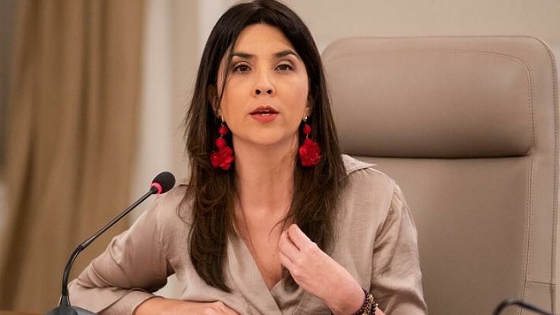 Ministra de Educación 09