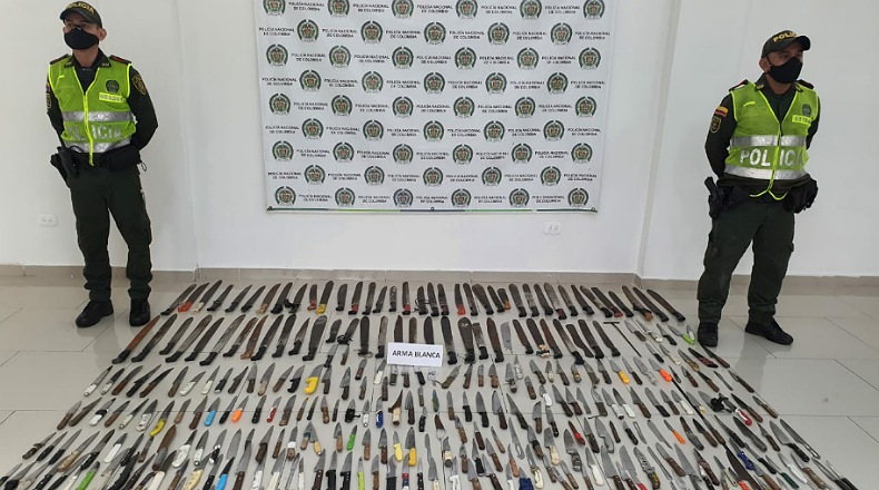 Cuchillos policía