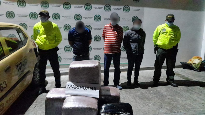 34 kilos de marihuana en un taxi