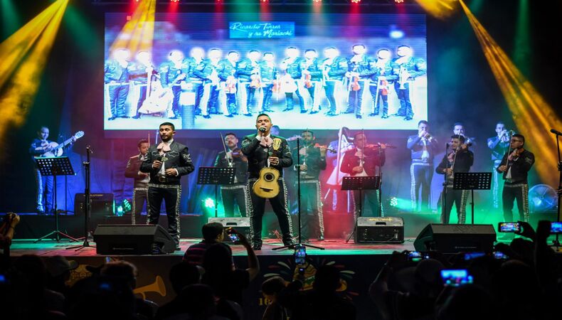 mariachis_1.jpg